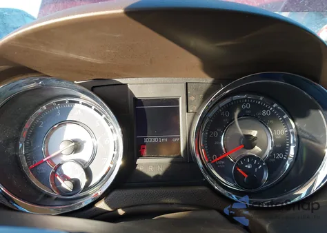 2013 Chrysler Town & Country Touring-L z USA, uszkodzony, nr VIN 2C4RC1CG3DR569577